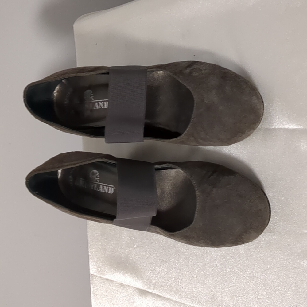 Grunland Suede Grey Wedge